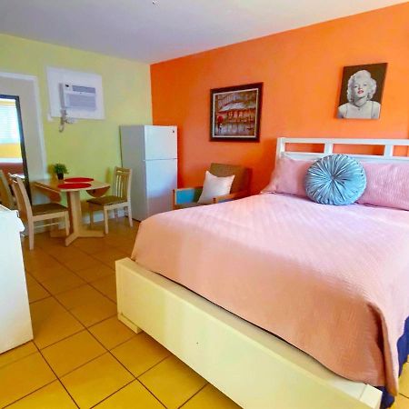Bella Sirena Inn St. Pete Beach Εξωτερικό φωτογραφία