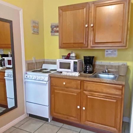 Bella Sirena Inn St. Pete Beach Εξωτερικό φωτογραφία