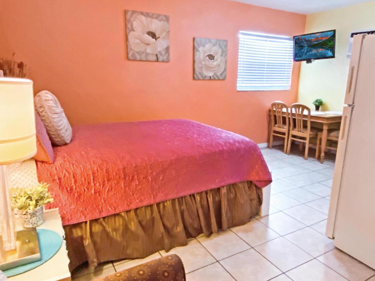 Bella Sirena Inn St. Pete Beach Εξωτερικό φωτογραφία