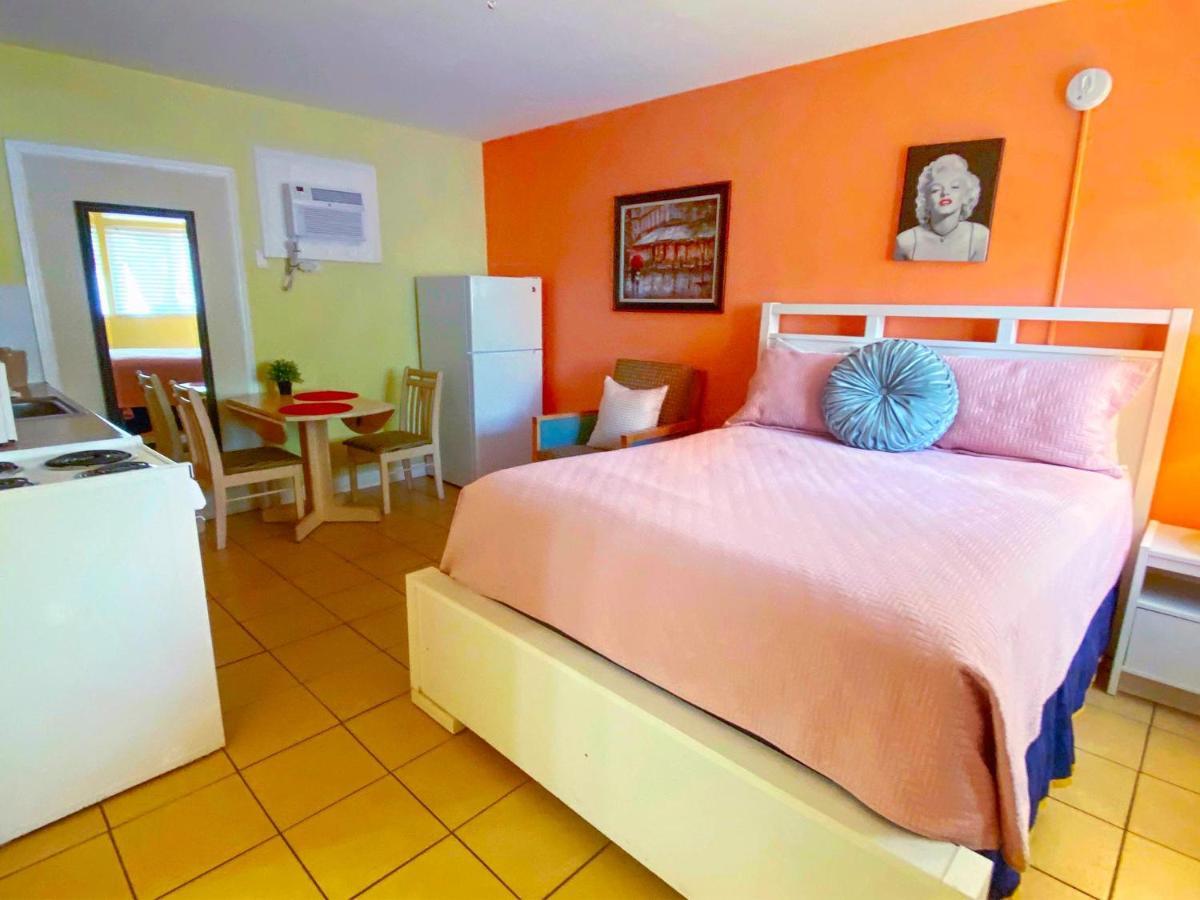 Bella Sirena Inn St. Pete Beach Εξωτερικό φωτογραφία